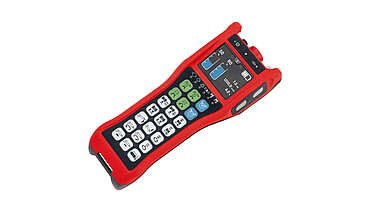 Pushbutton device TGE-121 Control unit TGE-121 with 25 single-stage push buttons, optional 2.8" color display, RGB LEDs, and touchless safety switch (PSEN).